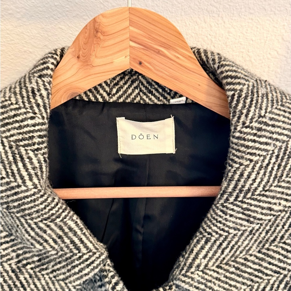 Doen Bonnaire Coat - Picture 3 of 9